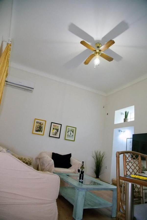 Aroura Homes Garden House 2Br 2Ba Free Parking Athena Bagian luar foto